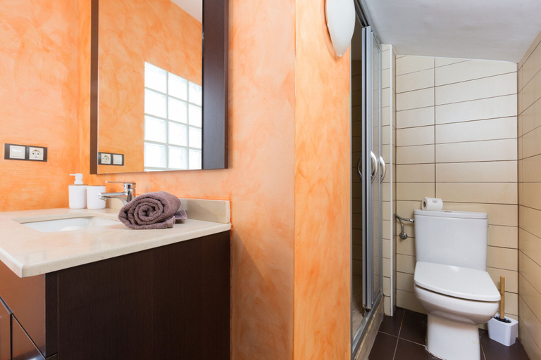 Bathroom 3, Apartamento Matarolux 15, Barcelona