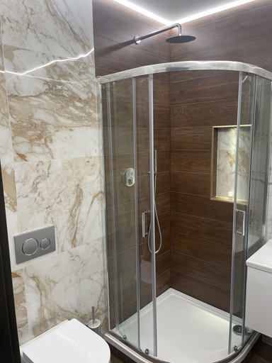 Bathroom 3, Park Avenue Hotel, London