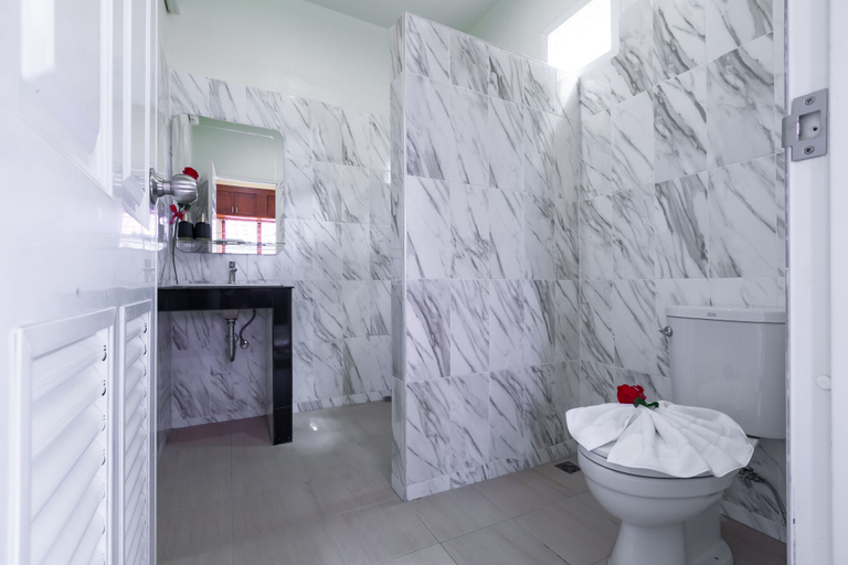 Bathroom 3, Green Garden House, Mueang Krabi