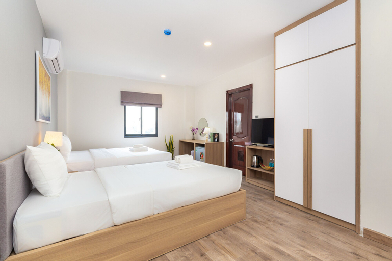 Bedroom 13