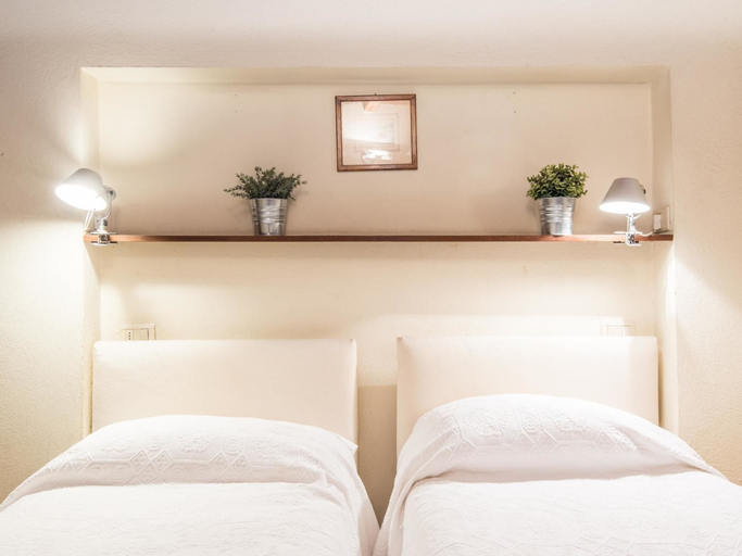 Bedroom 2, RSH Elegant Apartment Campo dei Fiori, Roma