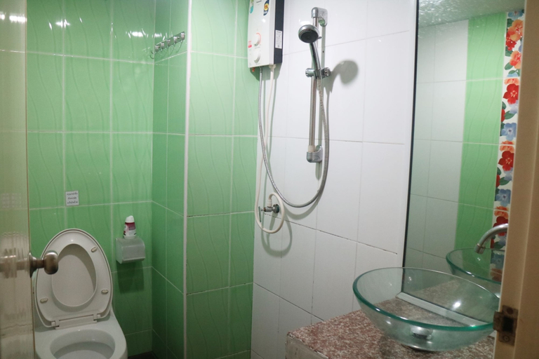 Bathroom 4, Diamond Sweet Hotel, Bang Khae