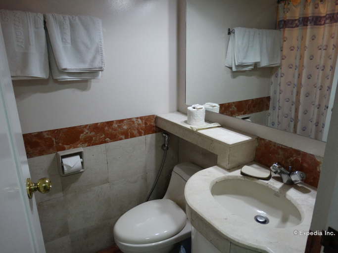 Bathroom 4, Ralph Anthony Suites, Manila City