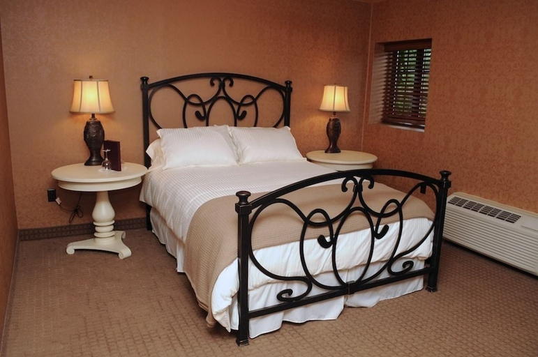 Bedroom 2, The Beaumont Inn, Luzerne