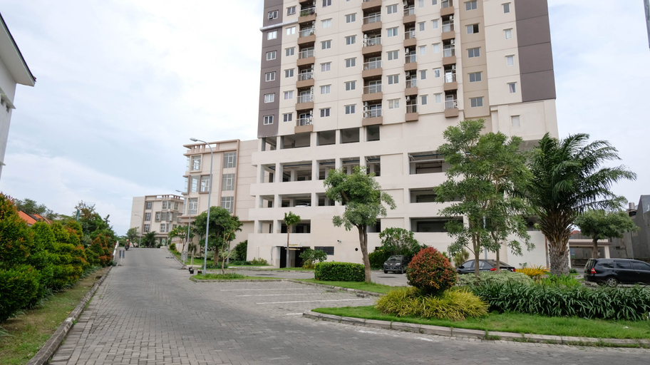Exterior & Views 2, Compact and Tidy Studio at Puncak Dharmahusada Apartment By Travelio, Surabaya