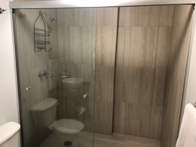 Bathroom 3, Grupo Kings Suites Horacio, Mexico City