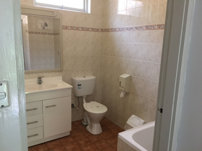 Bedroom 4, Town & Country Motel, Strathfield