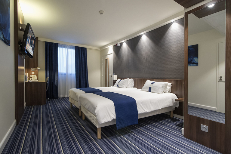 Bedroom 2, Holiday Inn Express LILLE CENTRE by IHG, Nord