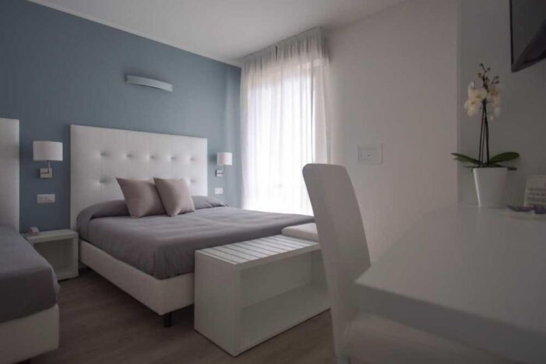 Bedroom 2, Hotel Ardea, Rimini