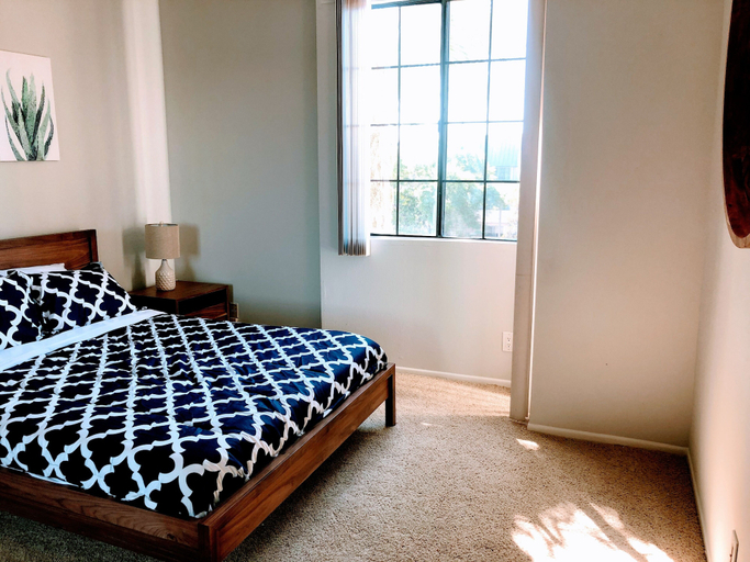Bedroom 3, Luxury Suites - Heart of Beverly Hills, Los Angeles
