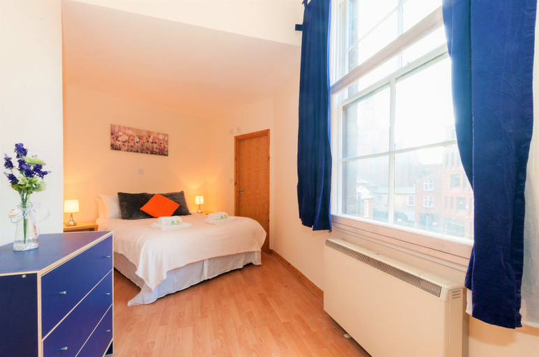 Bedroom 2, Voussoir Apartments, Leeds