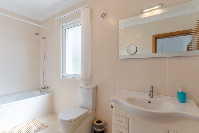 Bathroom 4, Villa ElDoMar, Calheta