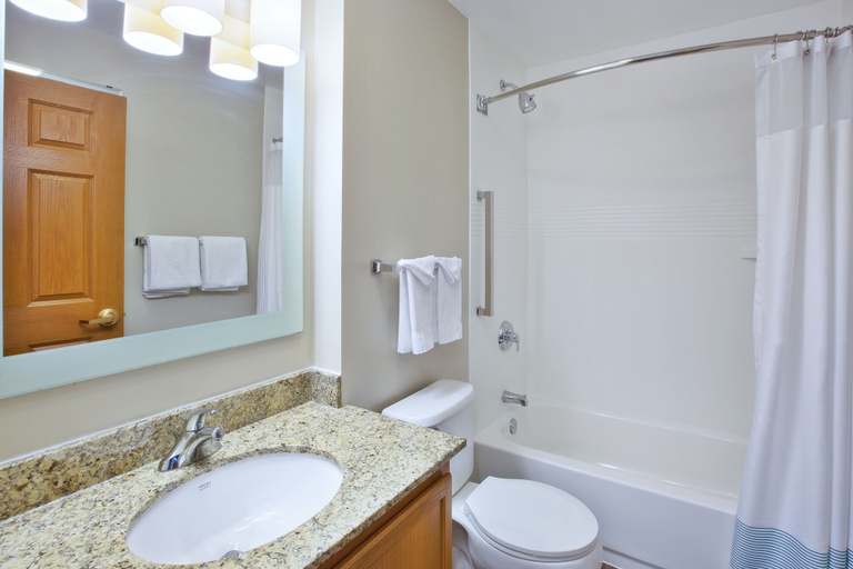 Bathroom 5, Towneplace Suites By Marriott Brookfield, Waukesha
