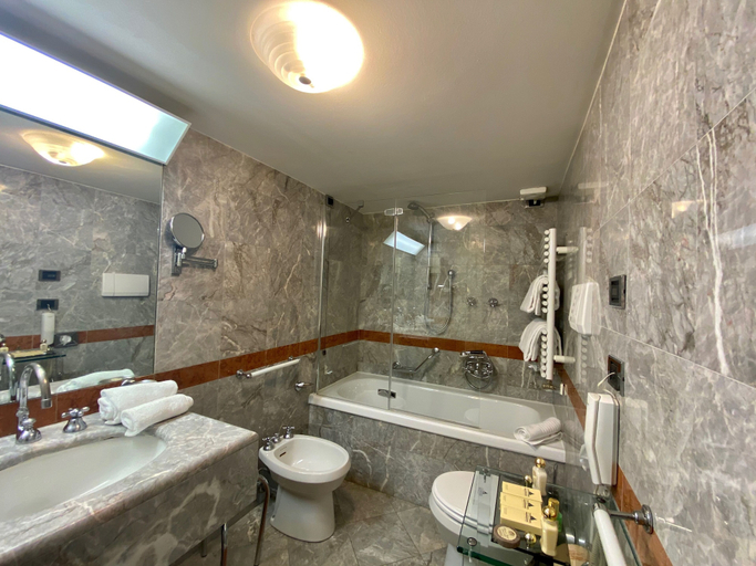 Bathroom 4, Miramonti Majestic Grand Hotel, Belluno