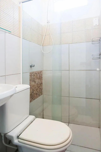 Bathroom 3, Porto das Palmeiras Hostel, Salvador