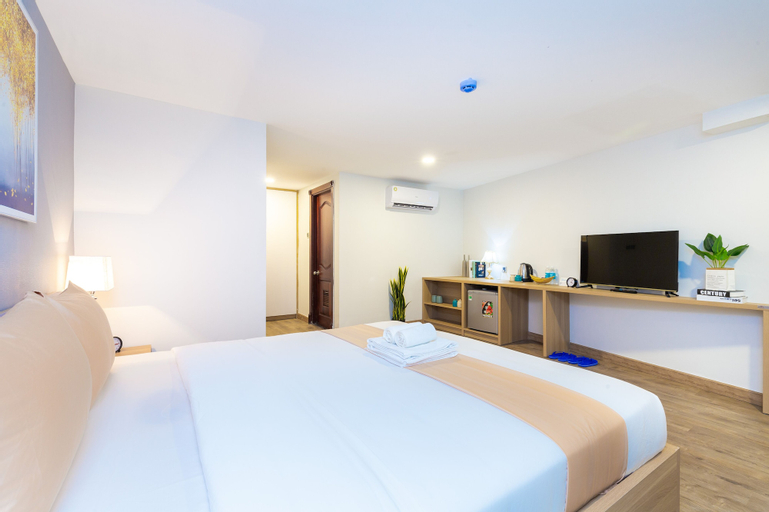 Bedroom 12