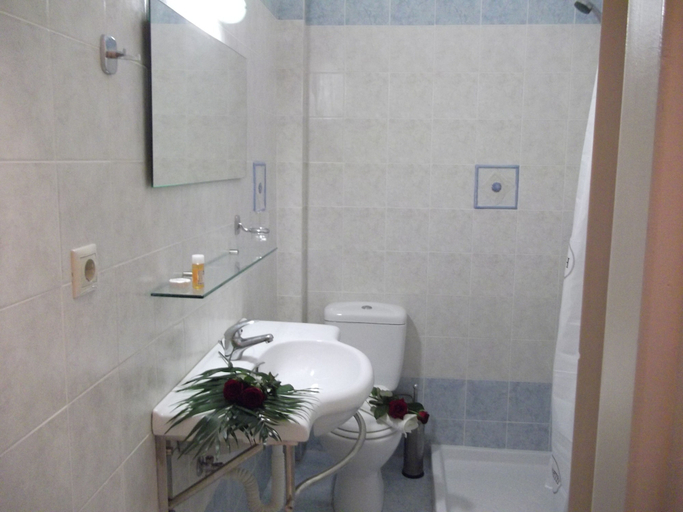 Bathroom, Kritamos Beach Apartments, Crete