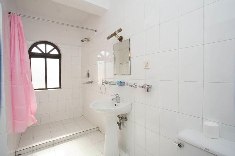 Bathroom 3, Hotel Norbu Sangpo, Bagmati
