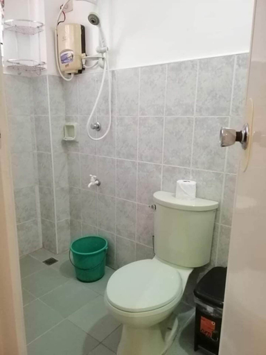 Bathroom 3, M&E Guesthouse, Malay