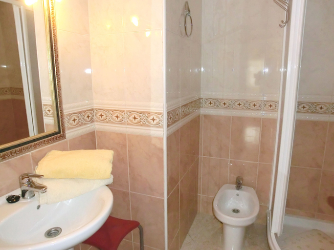 Bathroom 4, Apartament Rossi, Girona