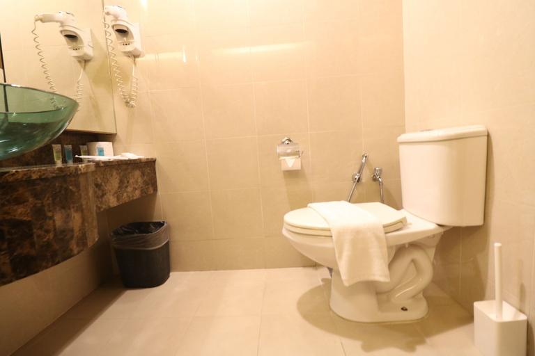 Bathroom 4, Raintree Resort suites at Bandar Sunway, Petaling Jaya