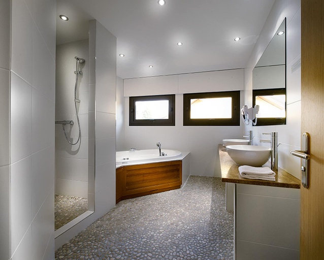 Bathroom 4, Baud Hôtel Restaurant, Haute-Savoie