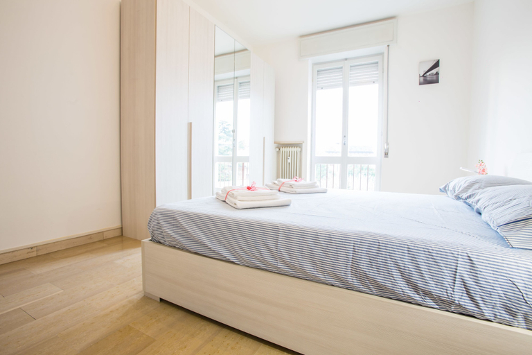Room 5, Bright Apartments Desenzano - La Quiete Lake View, Brescia