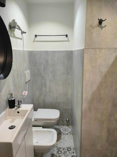 Bathroom 5, Hotel Convertini, Milano