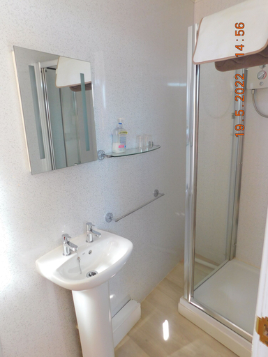 Bathroom 5, The Gynway, Blackpool