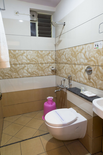 Bathroom 4, The Porch Inn Hotel & Service Apartments, Bangalore