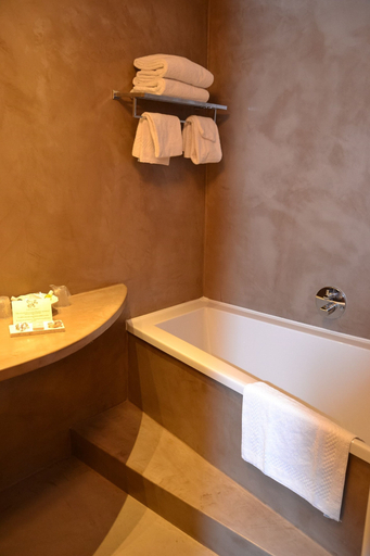 Bathroom 4, Château de Pray, Indre-et-Loire