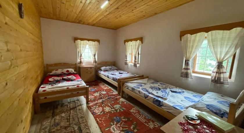 Bedroom 2, Guesthouse Prebibaj, Tropojës