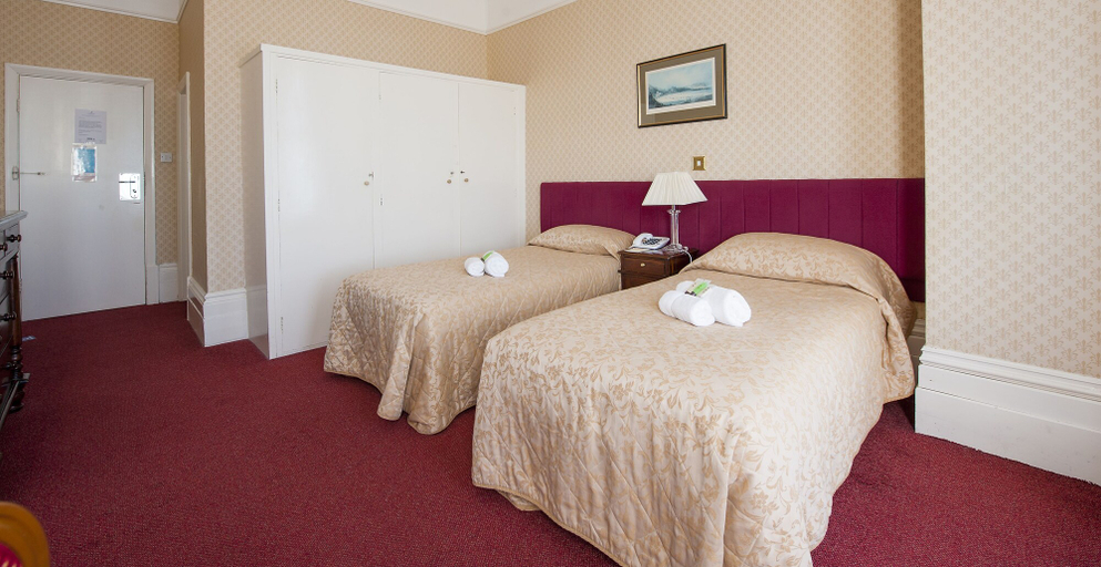Bedroom 2, Diamond Hotel, East Sussex