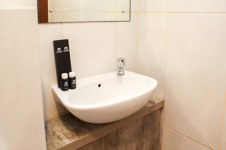 Bedroom 3, Cozy And Nice Studio At Grand Kamala Lagoon Apartment, Bekasi