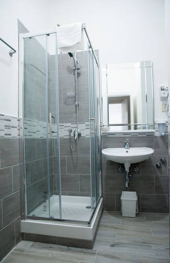 Bathroom 3, Hotel Bristol, Trieste