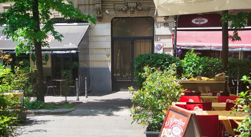 ALTIDO Bright 1-bed flat near Teatro Fontana, Milano