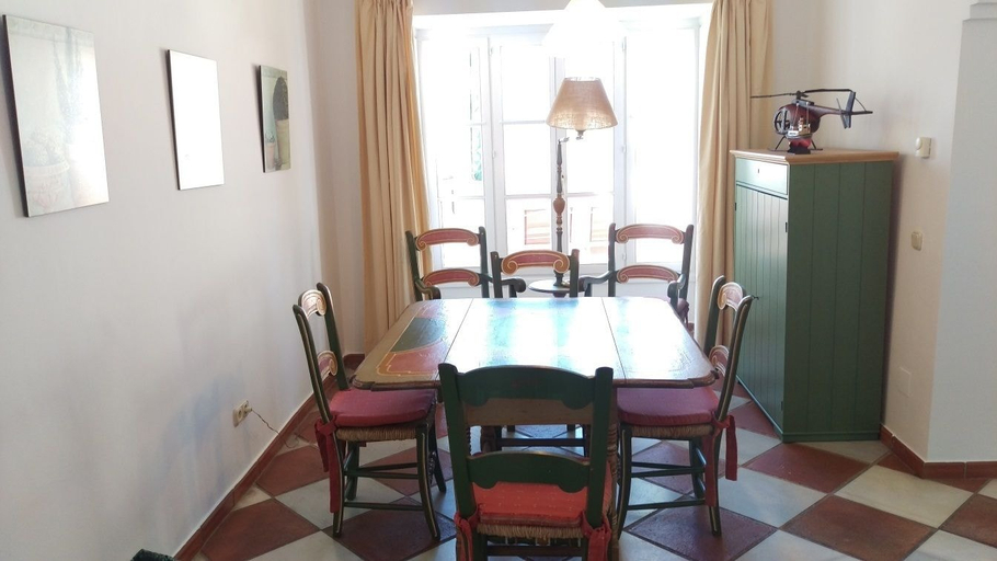 Others 5, Spacious Family Benahavis Retreat, Málaga
