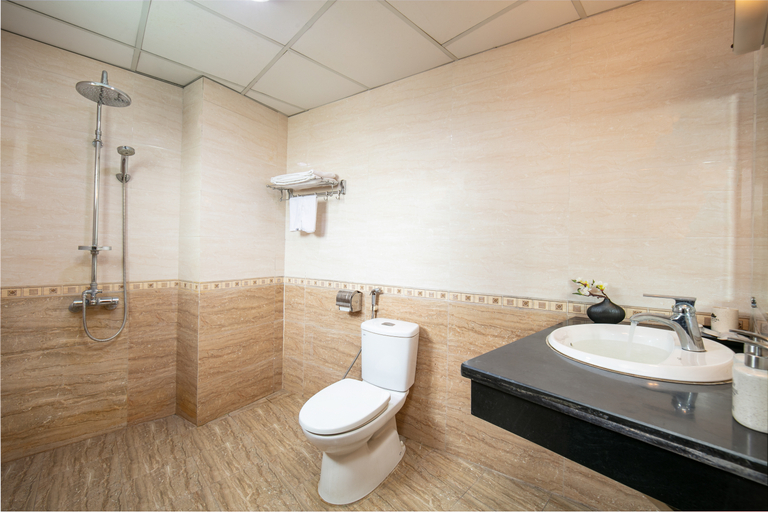 Bathroom 2, Duc Trong Hotel, Hai Bà Trưng