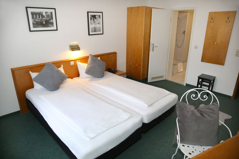 Bedroom 3, Auerstein Dependance, Heidelberg