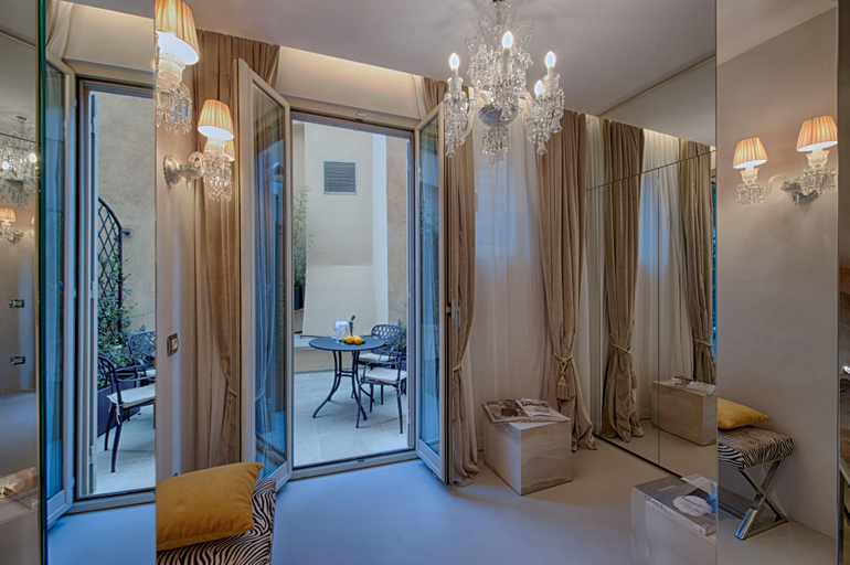 Bathroom 3, Palazzo Nainer, Rome