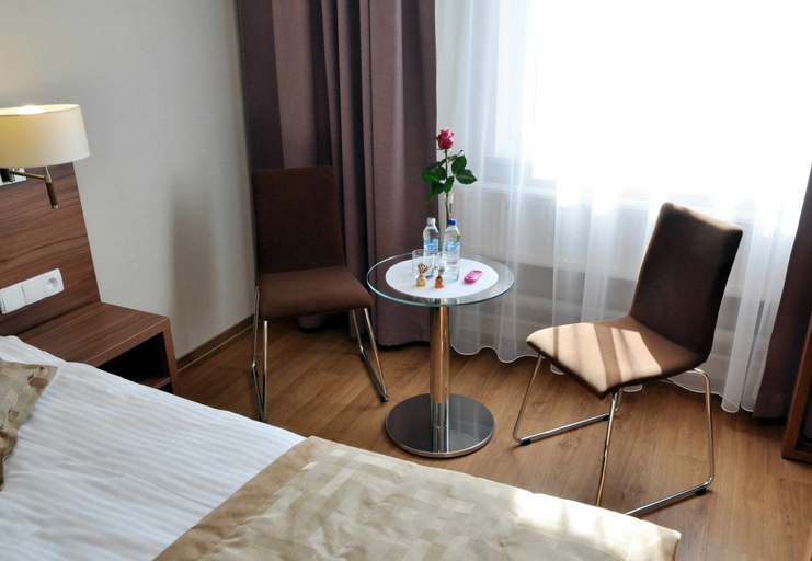 Bedroom 3, Hotel Topaz Poznań Centrum, Poznań City