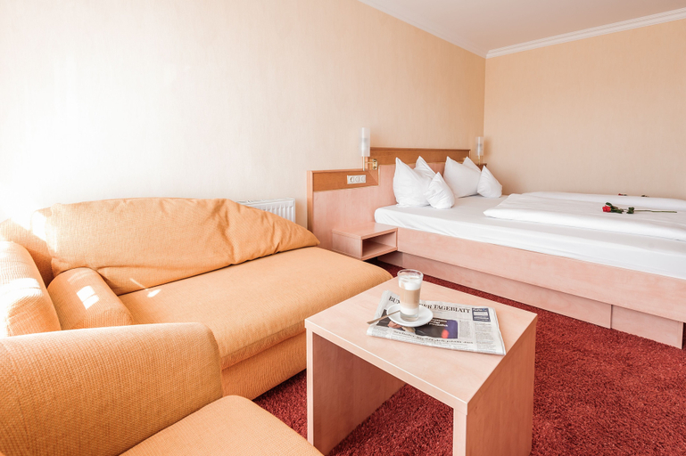 Bedroom 4, Hotel An Der Linah, Stade