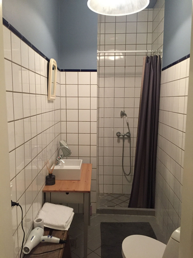 Bathroom 3, Nyhavn Apartments, Copenhagen