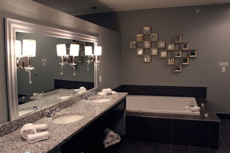 Bathroom 5, Belamere Suites Hotel, Wood