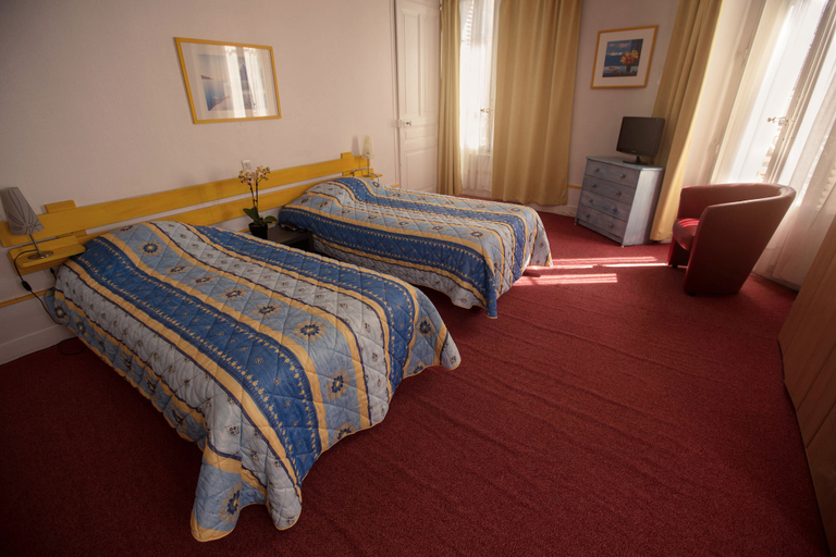 Bedroom 3, Hôtel Thermal, Savoie