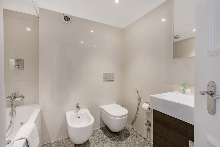 Bathroom 5, Mayfair House, London