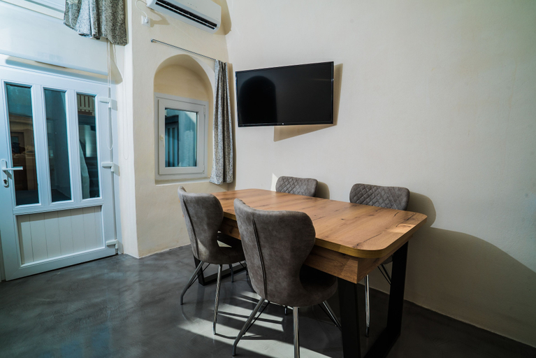 In-room dining, Thetis Cave Houses, South Aegean