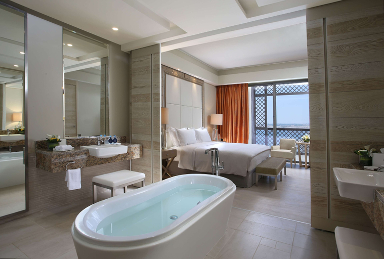 Bathroom 4, Hilton Dead Sea Resort & Spa, Madaba