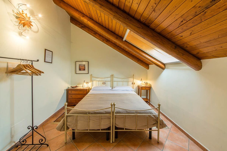 Bedroom 4, Beata Solitudo B&B, Napoli