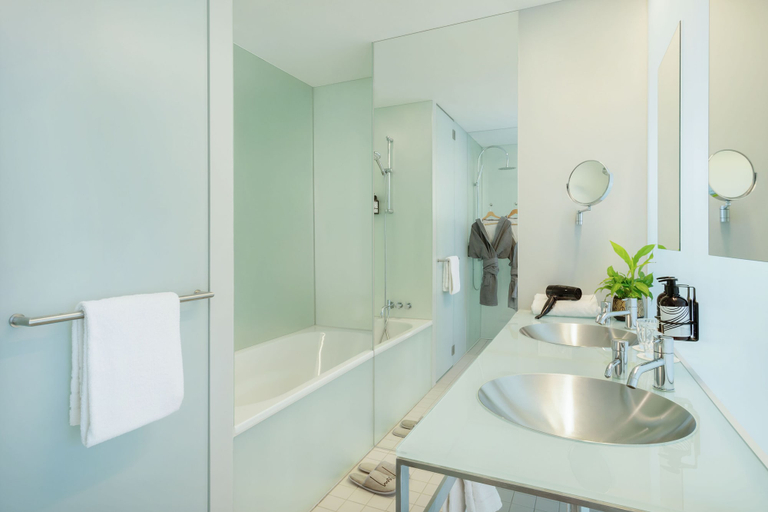 Bathroom 5, INNSiDE by Meliá München Parkstadt Schwabing, München